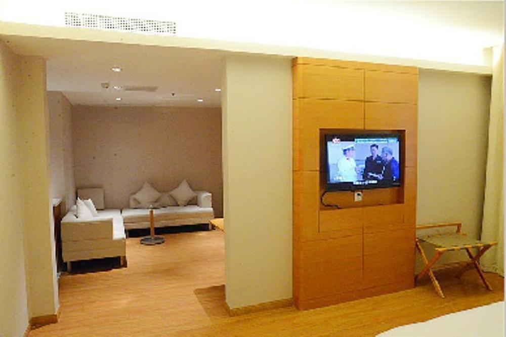 Ji Hotel Changsha Helong Stadium Exterior photo